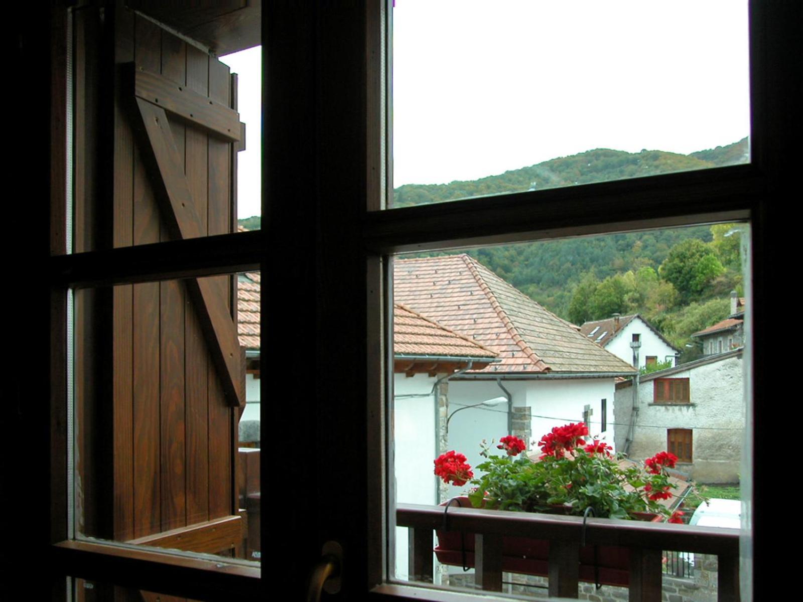 Hostal Onki Xin Isaba Extérieur photo